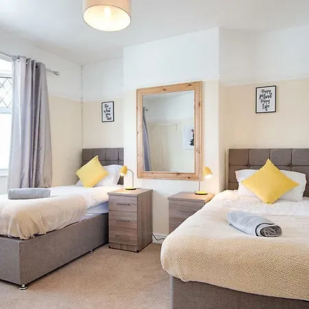 The Location - Tv In Every Bedroom! Swansea Exterior photo
