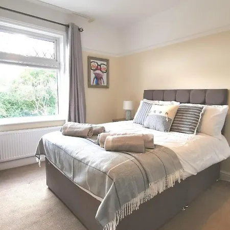 The Location - Tv In Every Bedroom! Swansea Exterior photo