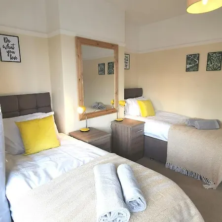 The Location - Tv In Every Bedroom! Swansea Exterior photo